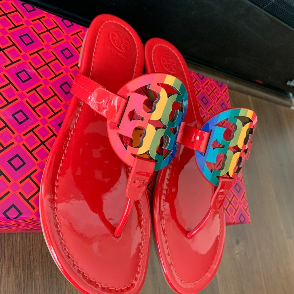 NIB TORY BURCH Miller Rainbow Logo Flat Sandal - Picture 3 of 8
